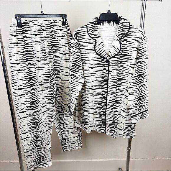 Rare Vintage Victorias Secret Zebra Black Pajama Set Animal Sexy 90s Small - Picture 1 of 4